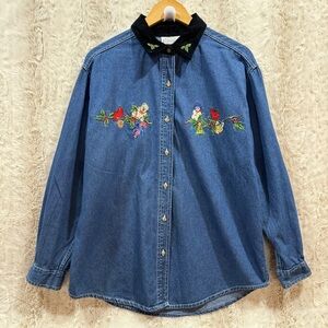 Basic Editions Holiday Christmas Embroidered Denim Shirt Medium